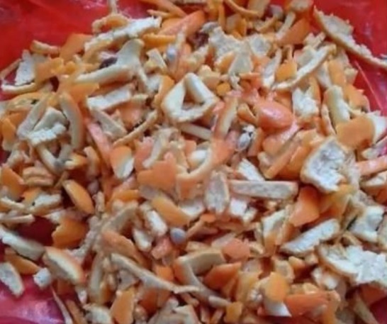 3种“水果皮”,不仅能吃,还能当肥料,养啥花都能“爆盆”