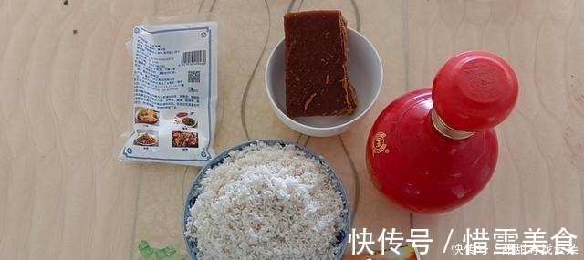 钓鱼|鲫鱼窝料配方，钓鱼问别人不一定会给你说，分享给你都是有用的！