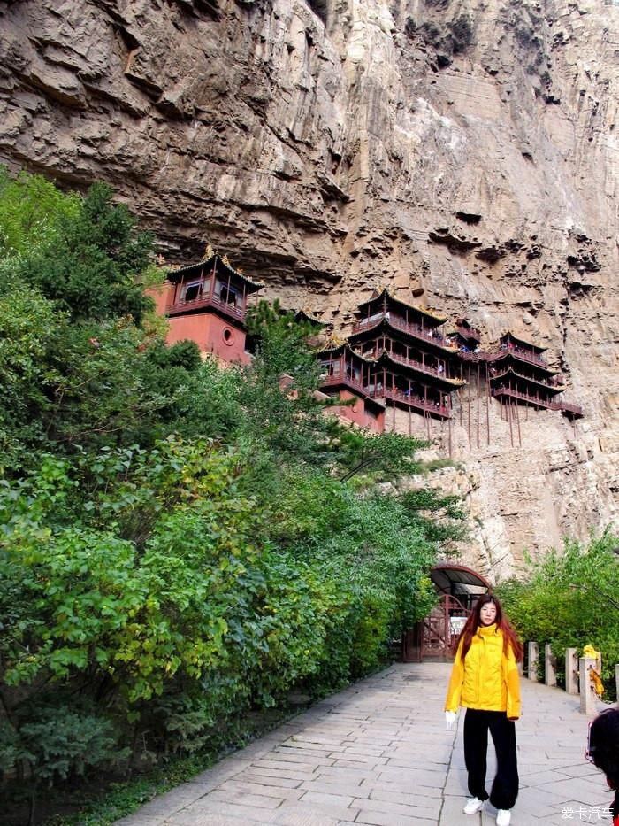  胜景|恒山胜景悬空寺，依托岩石很壮观