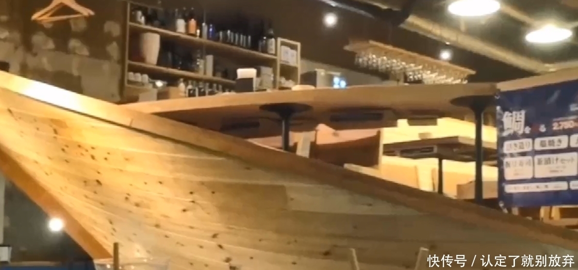 一家日本餐厅极具创意，边吃饭边钓鱼，现实版老人与海