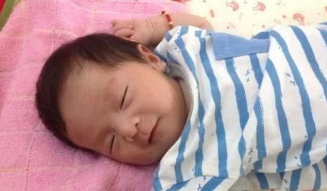 小宝宝|宝宝睡觉时若有3个动作，说明脑部发育相当不错，是个聪明娃！