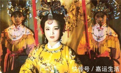 贾珍$红楼梦：贾家最大靠山不是贾元春而是她，她死后贾家从此没落