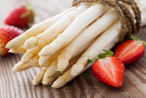 食物|女性不像是衰老，平时吃的食物，排黑臭宿便，湿气没了，身材更好