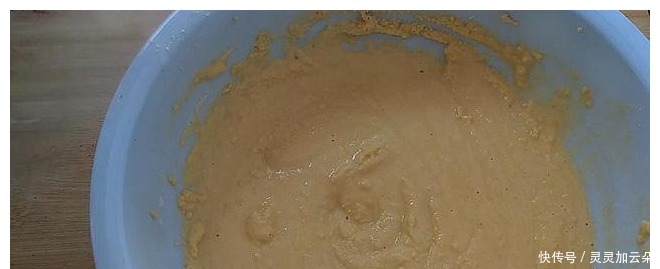 玉米面|玉米面别再蒸馒头了，试试这样做，一搅一挤，味道100个赞！