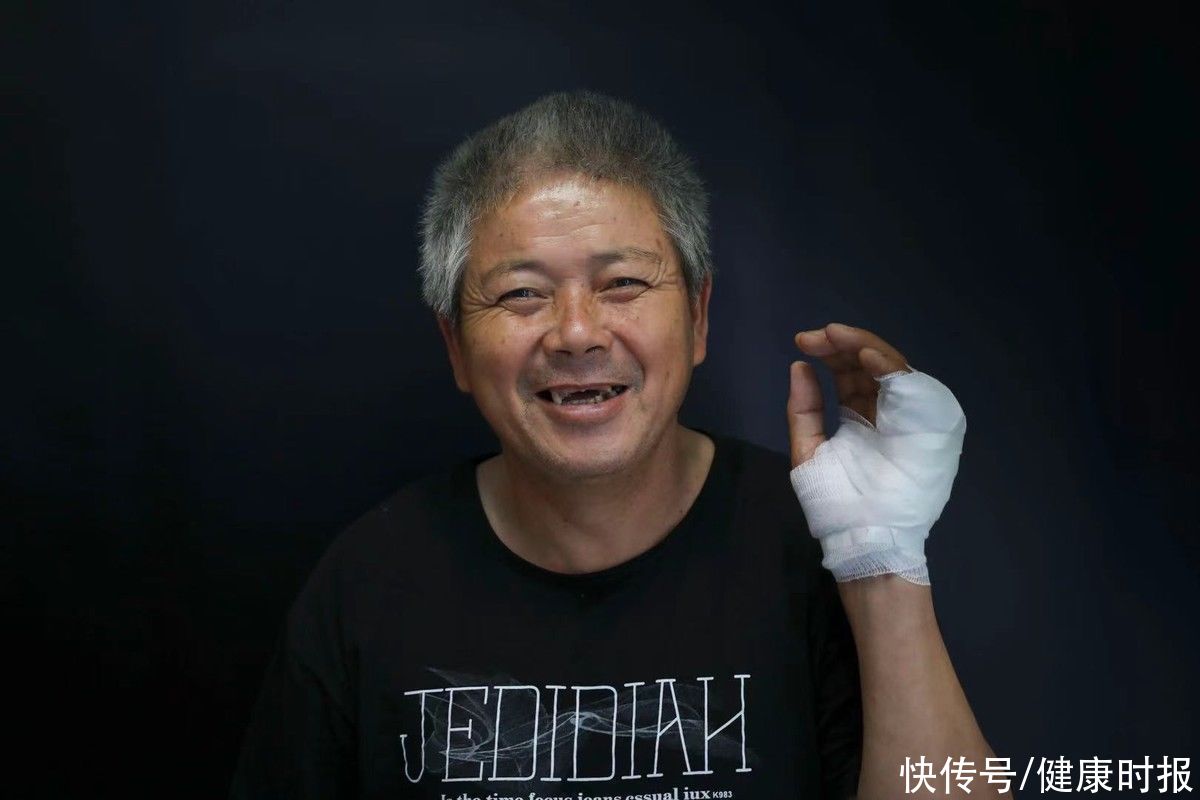微笑|这个夏天,100多位患者“愈后的微笑”火了!拍摄者说:都是我亲自接触过的患者
