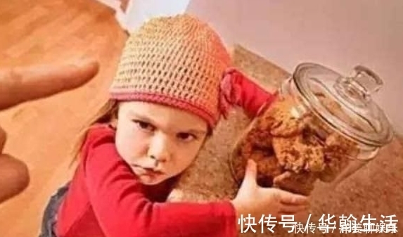 家长|孩子偷家里钱,家长到底该怎么做,两种做法,两种人生