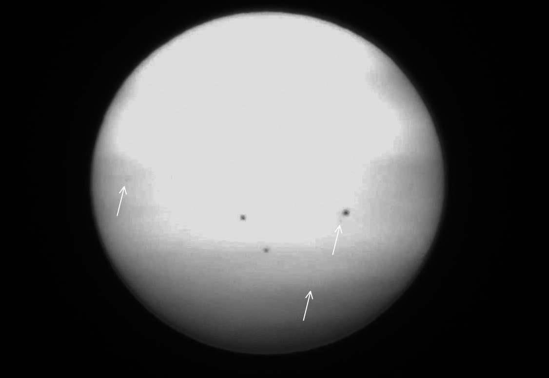 太阳突然缓慢消失44区域持续了约50分钟,被NASA观测卫星拍到