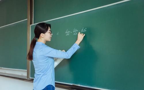 读大学都贵？不同专业差距大，有的专业不仅“省钱”，就业还稳定