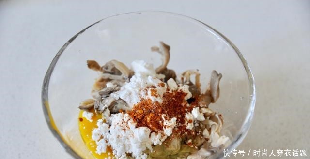 蘑菇|这道菜成本2元钱,吃起来比肉还香的“下饭王”,老公每天都想吃