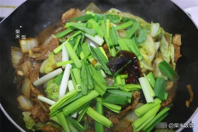 入冬之后,它是我家最常吃的一道菜,3种食材一锅炖,简单好吃