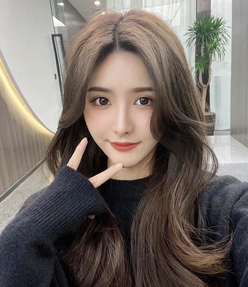 柔顺|烫染后头发干枯毛躁?护发秘籍大派送,解决你的“头等大事”