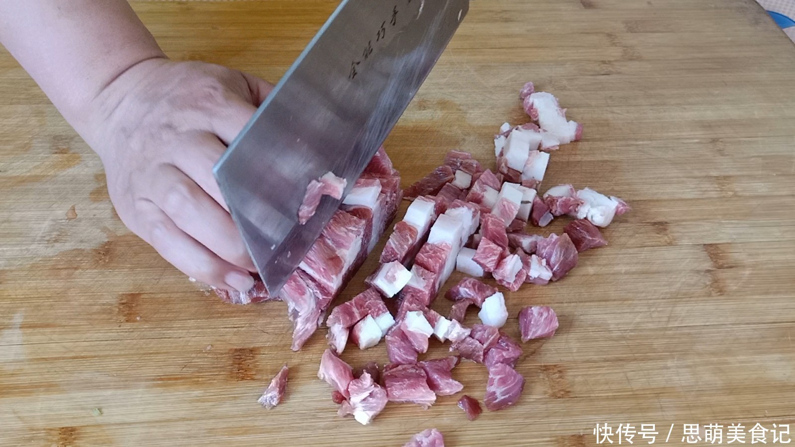 黄豆的时|黄豆此做法营养又解馋,比打豆浆营养翻倍,下酒下饭真是一绝,香