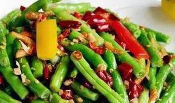 红烧排骨，金针菇炒蛋，豉汁蒸凤爪，响油豇豆的做法