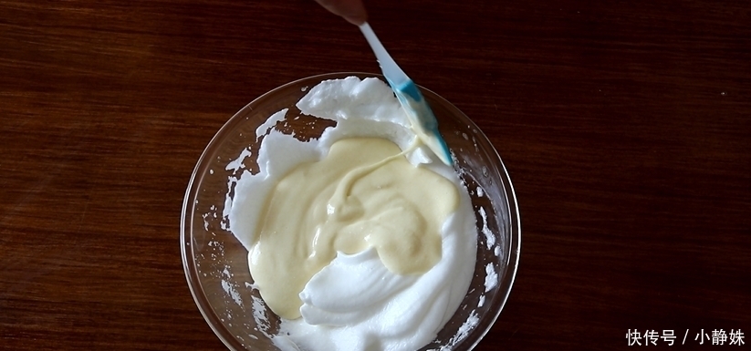 平底锅|不加泡打粉,不用发酵,这样做的小蛋糕超好吃,一个平底锅就搞定