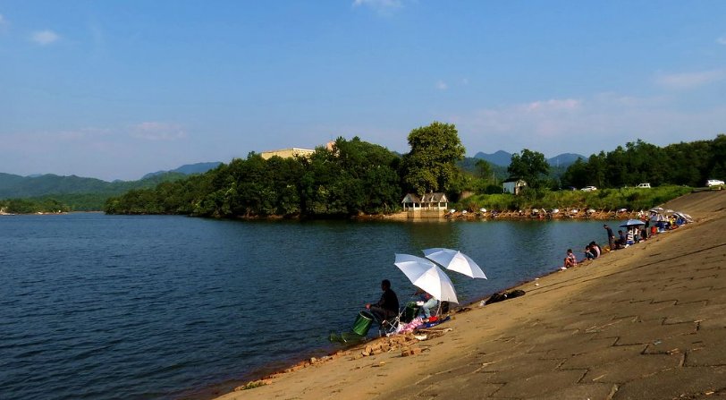 垂钓水库河流有哪些讲究，野钓高手告诉你关键技巧
