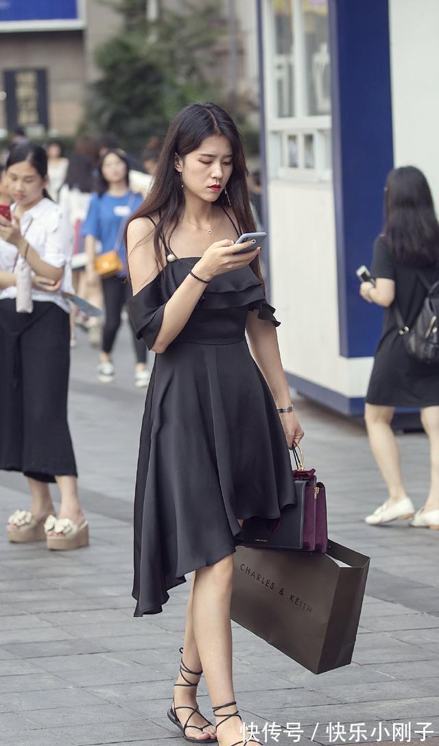 秘籍 连衣裙遮肉的穿搭秘籍，简单搭配就能让造型美感进阶，还有气质