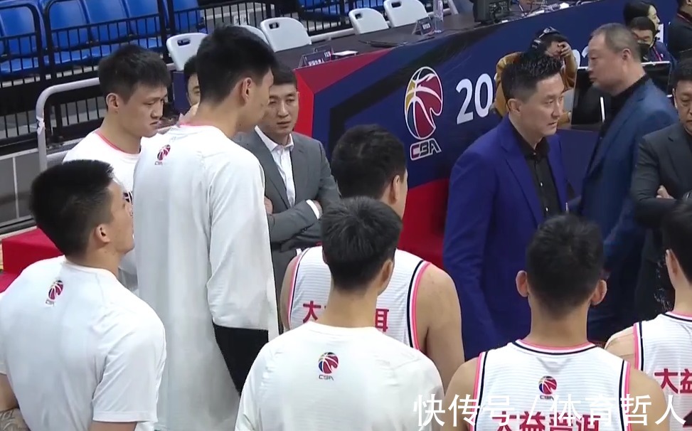 广东队|出场21分钟，砍31分6篮板，易建联恢复了几成功力？