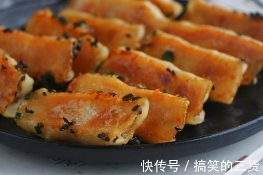 白粥|洋葱别炒着吃，教你解馋新吃法，又鲜又嫩，出锅孩子一口气吃10个