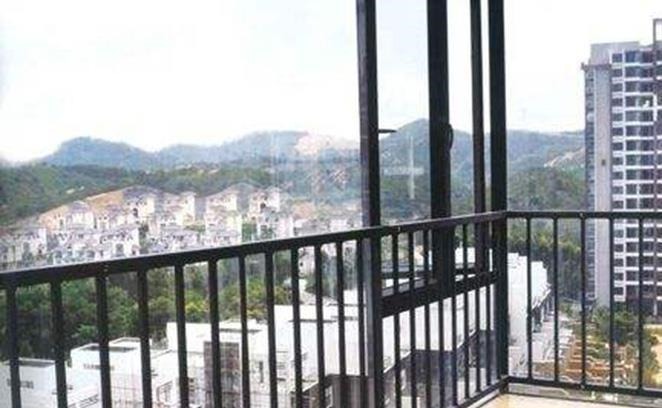 邻居家|新房买在高层,要不要封阳台?看到邻居家的阳台才知道!