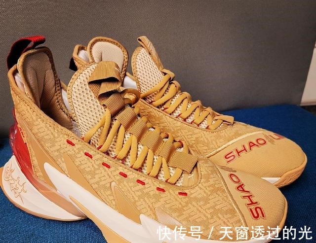 篮球鞋 特步携手少林寺推出“少林”系列篮球鞋!打造篮球鞋中的扫地僧!