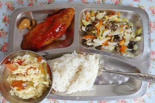 孩子|孩子一进幼儿园就“长膘”,直呼妈妈做饭不香,“监控”揭开真相