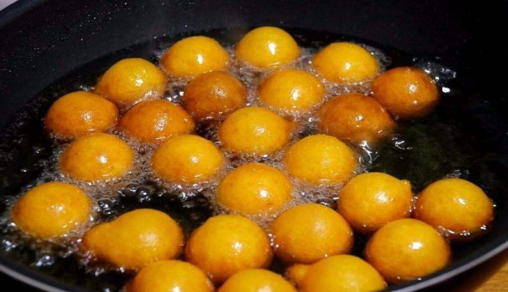 冬天多吃红薯，做成红薯丸子，香甜软糯不硬，还未凉就被抢光了