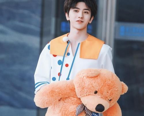 悬殊 C位出道票数悬殊有多大希林25亿,看到李汶翰开玩笑呢