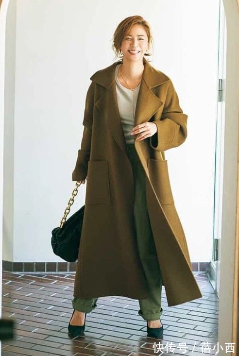 半身裙 新年穿外套有讲究,牢记“穿长不穿短”,学会了助你拥有强大气场