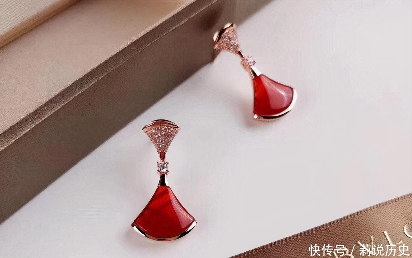 材质|国际大牌采用廉价材质做珠宝,这是收智商税吗?