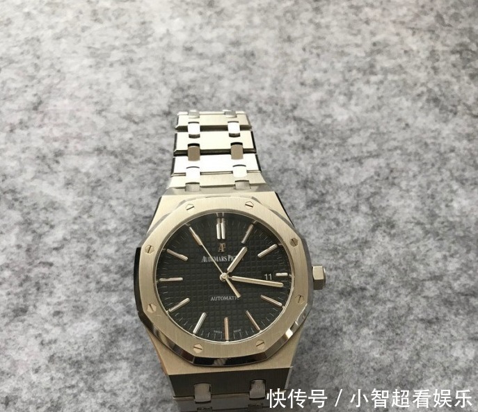 劳力士戴久了也会腻,迷上爱彼皇家橡树15400手表