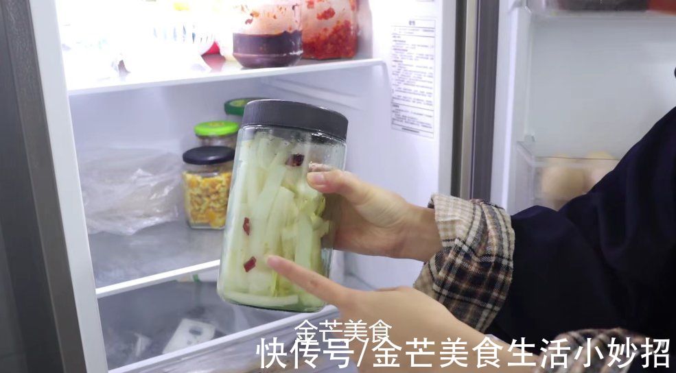 腌萝卜时,只用盐杀水就错了,跟我学会这招,萝卜香脆爽口不涩口