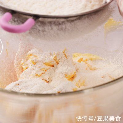 舒可曼|超级简单的无泡打粉版黄油蛋糕，赶快get起来