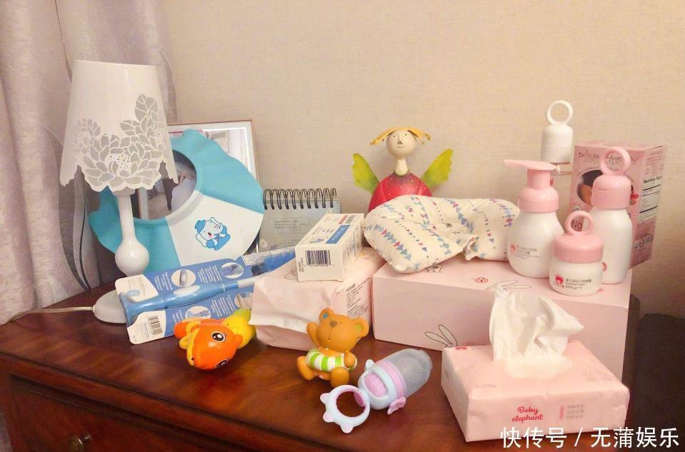 宝宝|两岁宝宝发育关键期,父母手头再紧,这四样东西别给孩子提前戒掉