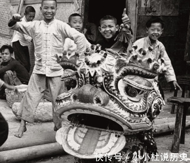 章贵#闰土的孙子章贵我家与鲁迅是世交,如今我依旧在为鲁迅工作