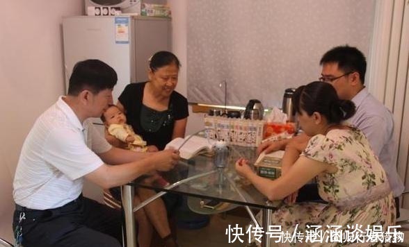 母姓|23岁产妇分娩,产房外来了十几个家属,孩子出生后护士才知道真相