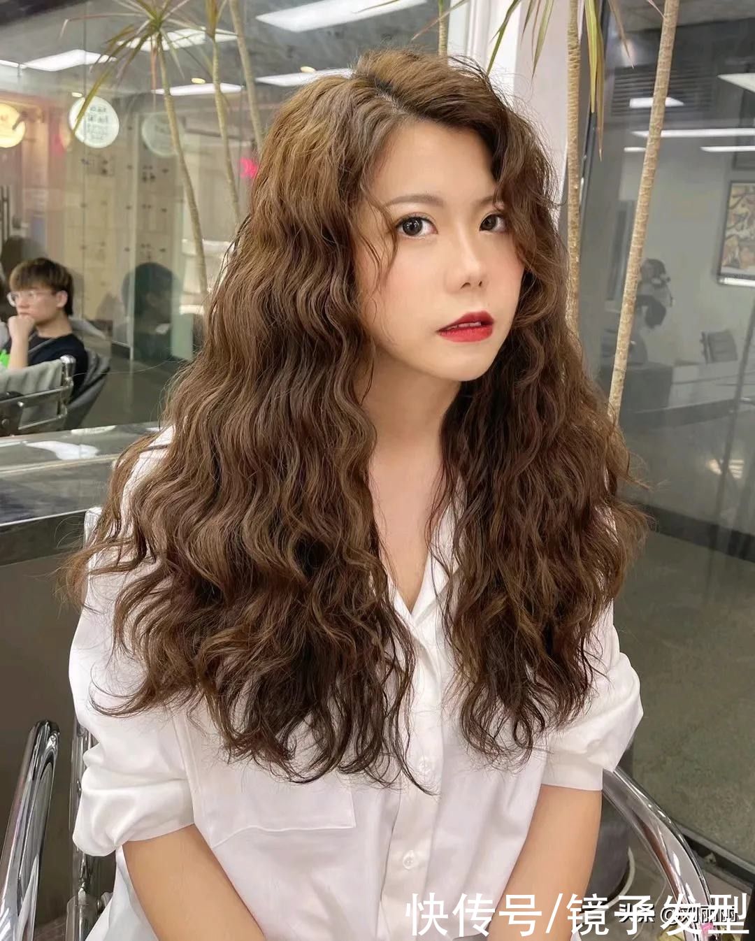 刘丽丽|头发细软少，发型就选这3种，洋气蓬松又瘦脸
