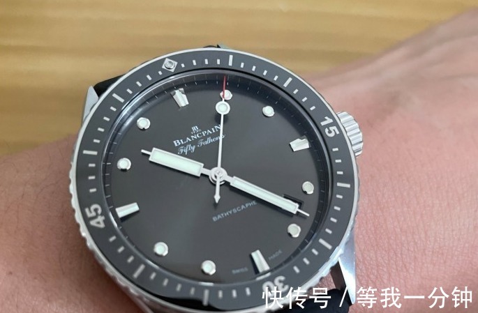 深潜器|有一种贵叫低调,35岁解毒宝珀五十噚深潜器