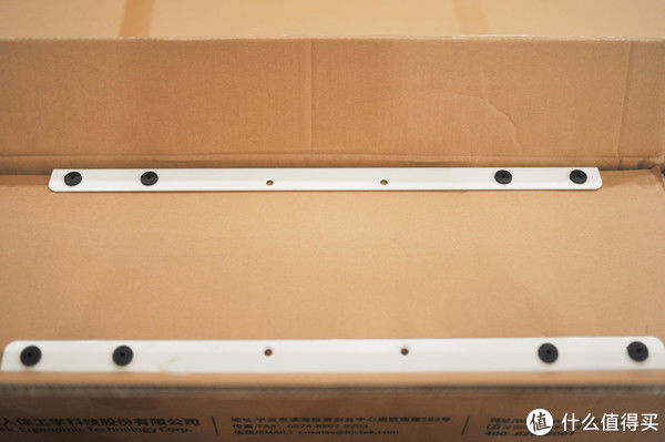 螺丝|家居改造：用电动升降桌打造我的居家办公小角落