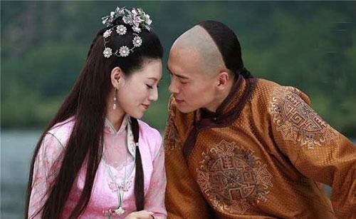 皇后|清朝唯一独立谥号的皇后,皇帝两次为她大赦天下,表妹是雍正至爱