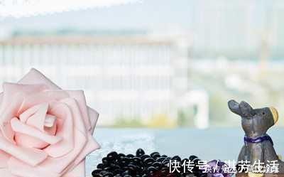 白头发|让头发变黑的小偏方,白头发的克星,多吃它,一个月拥有满头黑发