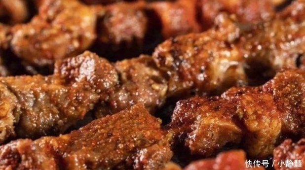 膨化食品|睡前别碰4大“长肉”零食,衣服尺码越买越大,模特不会吃