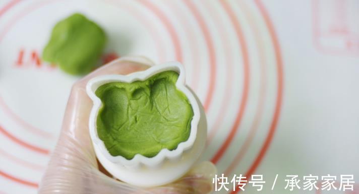 香甜|自制奶香绿豆冰糕，做法简单，香甜绵软，孩子很喜欢吃