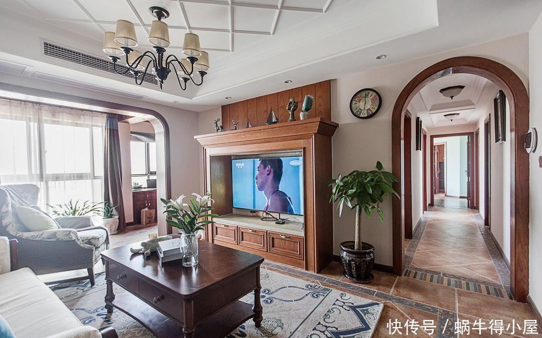 墙壁纸|实木与拱门的结合，中式和欧式的碰撞，打造年轻人喜爱的中式装修