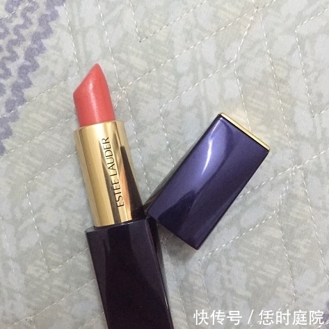 鸡肋 黄黑皮涂上“鸡肋”的大牌口红色号,涂上不好看,搁置又很心疼