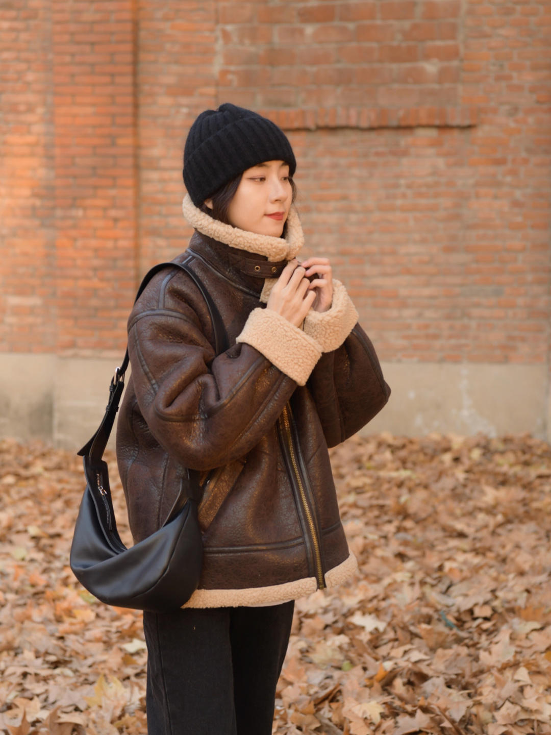 机车外套|被这组机车外套搭配折服了,显气质又高级,美丽又不“冻人”