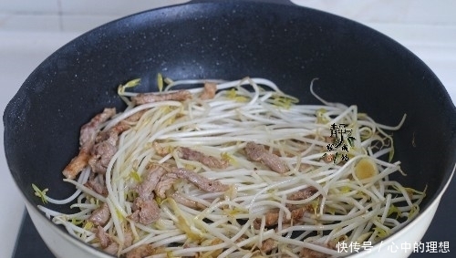 春天遇到此菜,价都不用还,直接拿下,教你好吃做法,超下饭