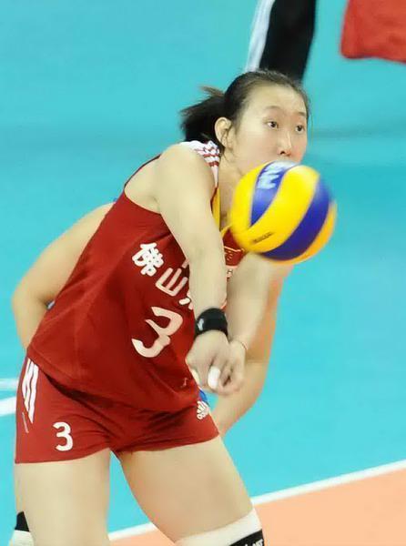 朱婷|1米94主攻官宣退役!16岁进女排国家队,朱婷之前的最火天才少女