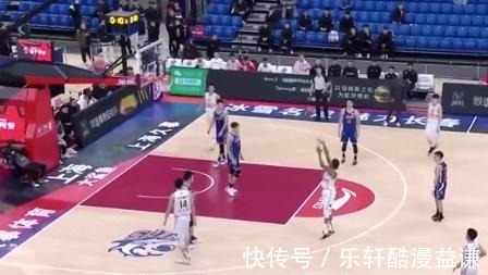 李春江|炸了!马布里和李春江干起来!郭昊文10罚25分!这一扣太解气