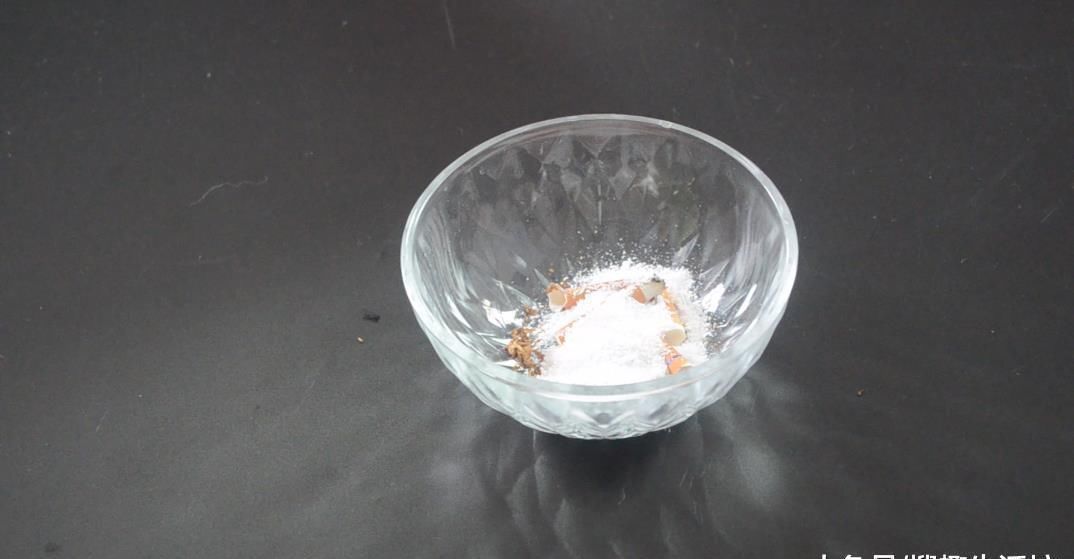 洗衣粉|烟头加洗衣粉用水泡一下, 没想到还有这个作用, 看完你会感谢我的
