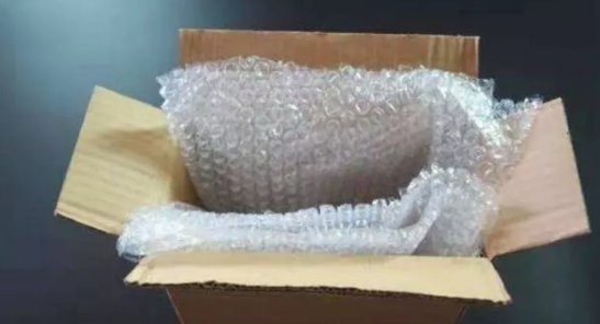 快递气泡膜千万别扔，放在卫生间和厨房，一年能省不少钱